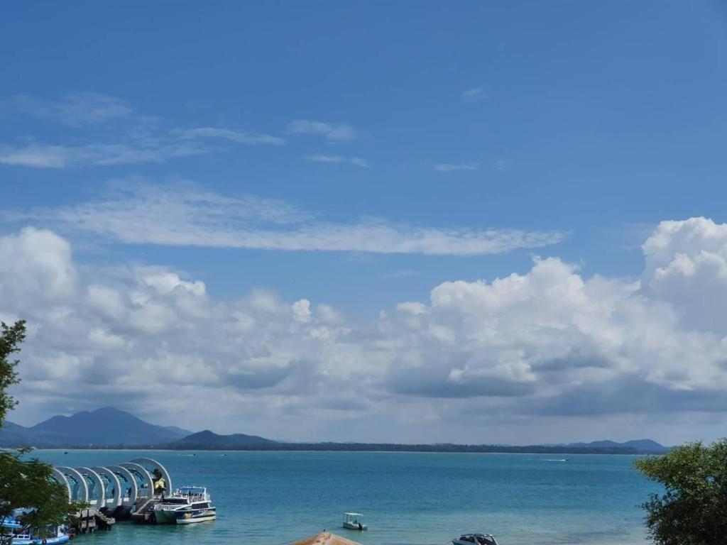 Rainbow Sky Hotel Samet Koh Samet Buitenkant foto