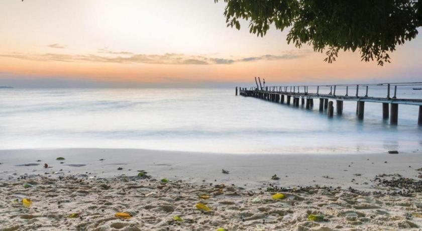 Rainbow Sky Hotel Samet Koh Samet Buitenkant foto